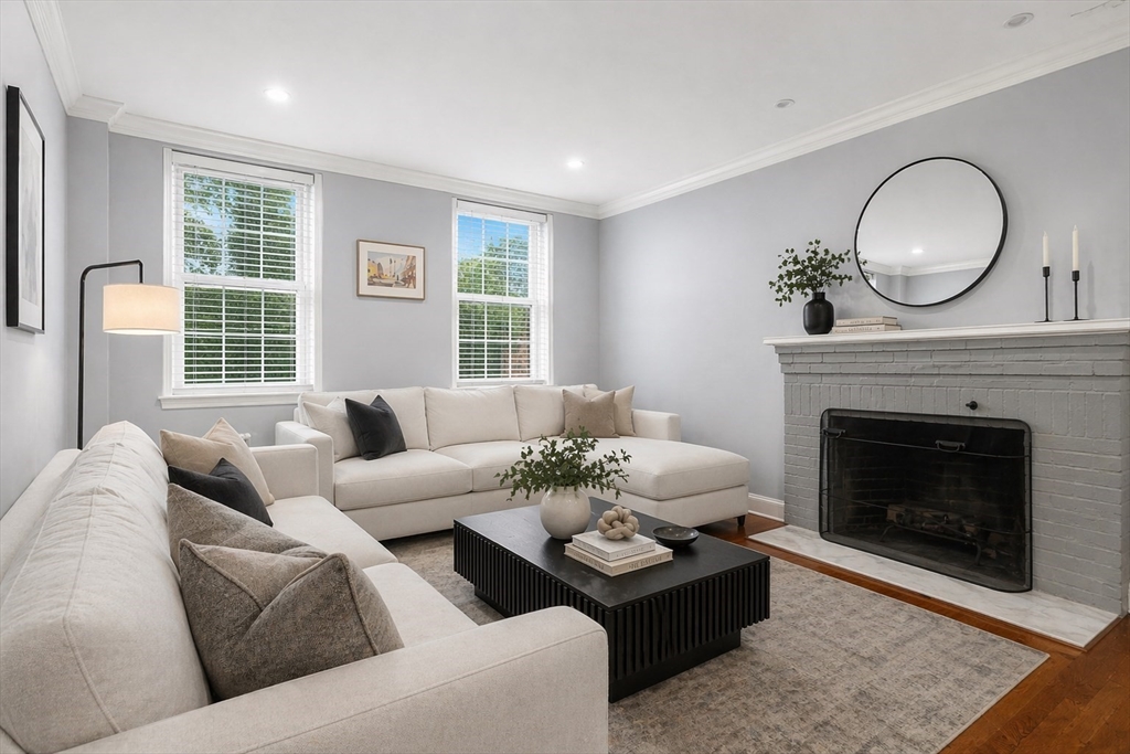 39 Commonwealth Avenue, Unit 11 Newton, MA 02467 - Photo 2 of 19