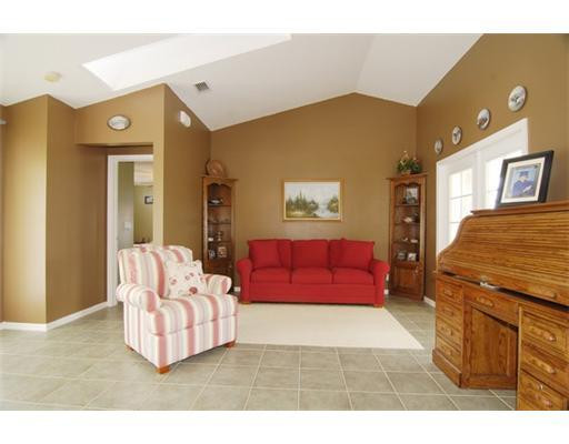 18851 41st Road North Loxahatchee, FL 33470 - Photo 2 of 6 Family/Great Room