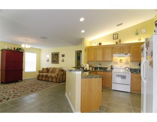 18851 41st Road North Loxahatchee, FL 33470 - Photo 4 of 6 Kitchen