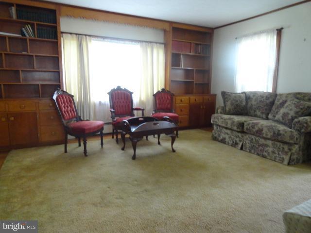 12331 Old Frederick Road Thurmont, MD 21788 - Photo 11 of 30 Living Room