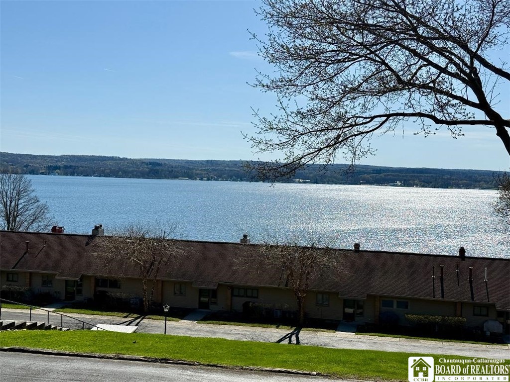 22 Mohawk Drive Chautauqua, NY 14728 - Photo 2 of 39