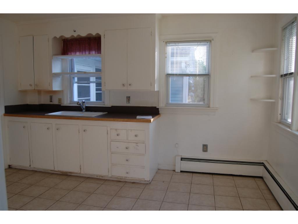 22 Rockingham Street Concord, NH 03301 - Photo 2 of 13