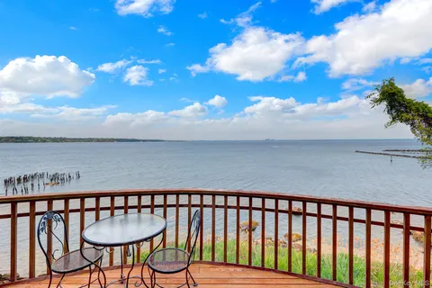 $3,595,000 | 35 Sunview Drive, Glen Cove, NY 11542