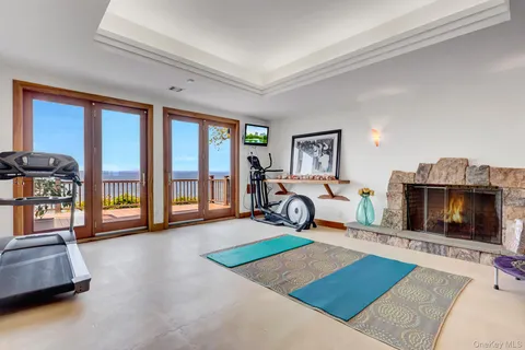 $3,595,000 | 35 Sunview Drive, Glen Cove, NY 11542