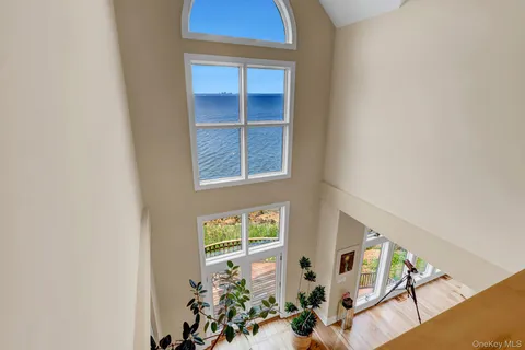 $3,595,000 | 35 Sunview Drive, Glen Cove, NY 11542
