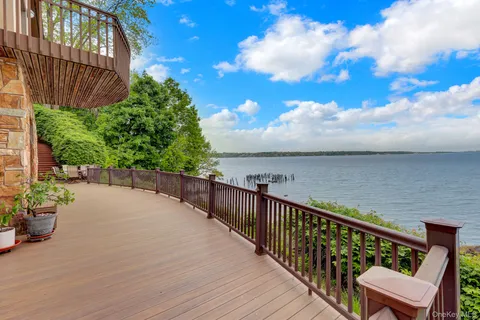 $3,595,000 | 35 Sunview Drive, Glen Cove, NY 11542