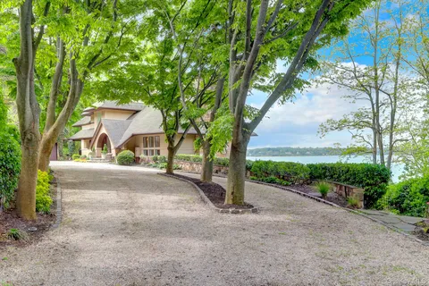 $3,595,000 | 35 Sunview Drive, Glen Cove, NY 11542