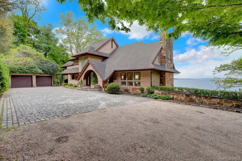 $3,595,000 | 35 Sunview Drive, Glen Cove, NY 11542