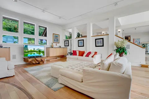 $3,595,000 | 35 Sunview Drive, Glen Cove, NY 11542
