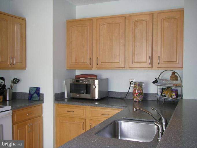 2338 Hunters Square Court Reston, VA 20191 - Photo 13 of 22 Kitchen #2