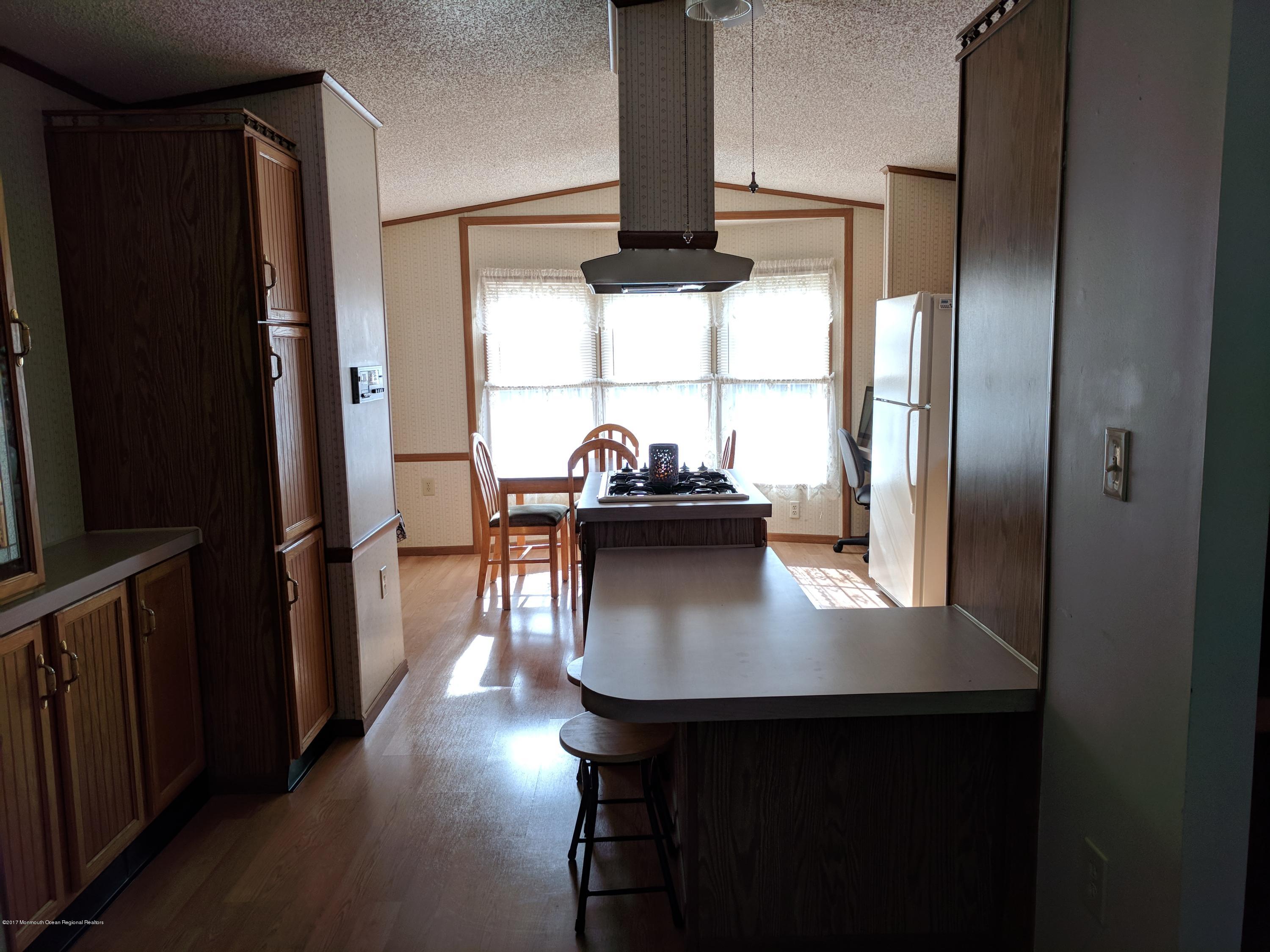 42 Ruffian Way Howell, NJ 07731 - Photo 3 of 7