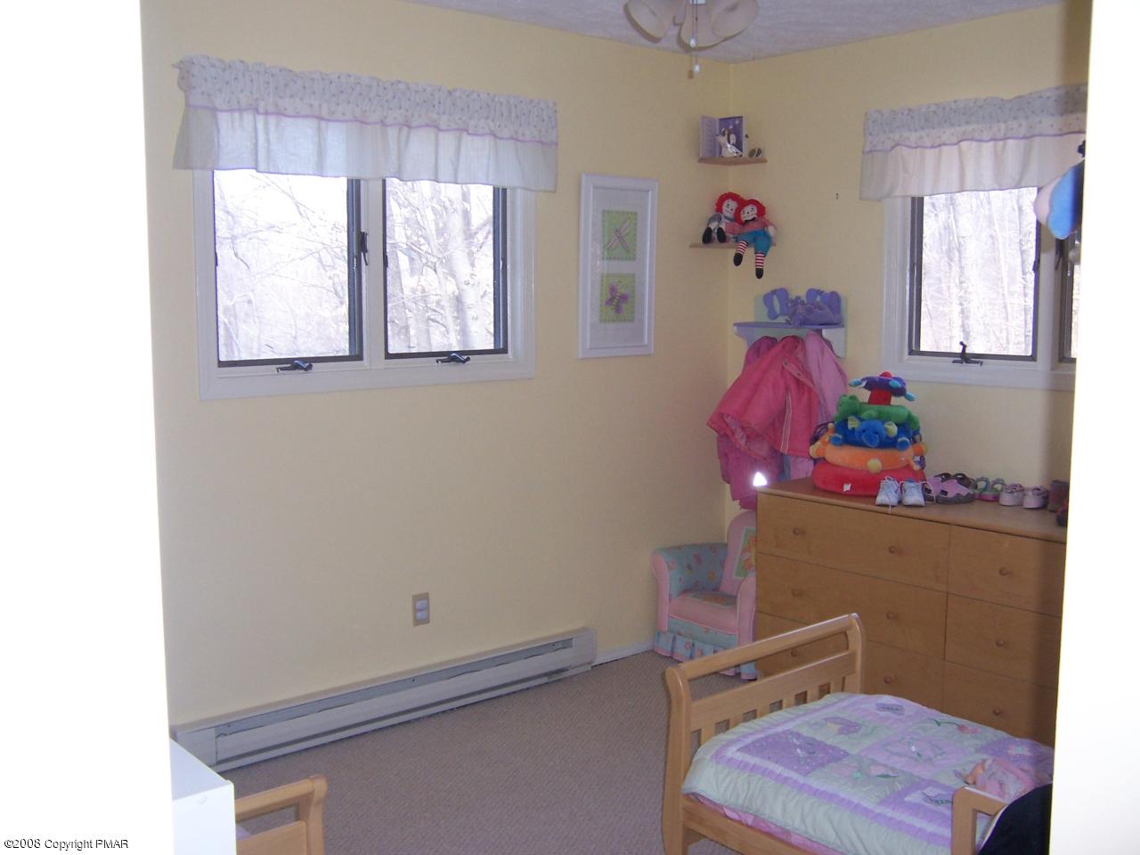 104 Riverside Lane Pocono Lake, PA 18347 - Photo 8 of 10 bedroom3