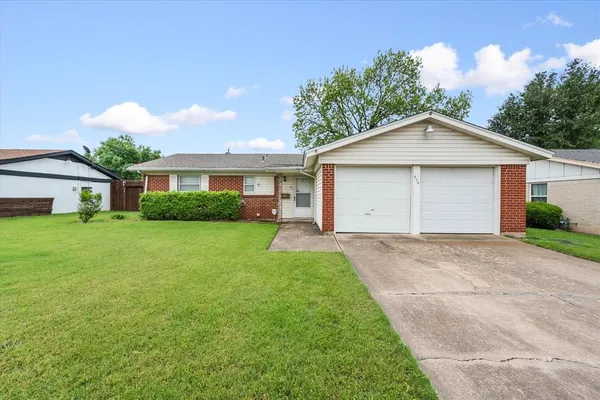 $229,900 | 613 Whitener Road, Euless, TX 76040