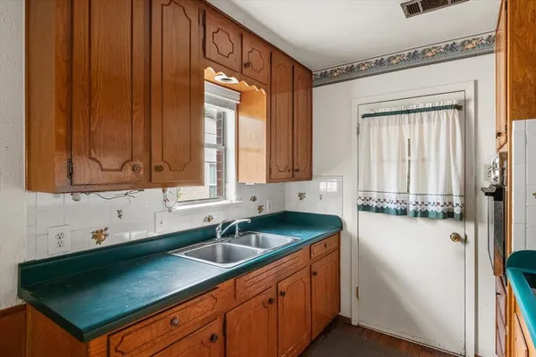 $229,900 | 613 Whitener Road, Euless, TX 76040