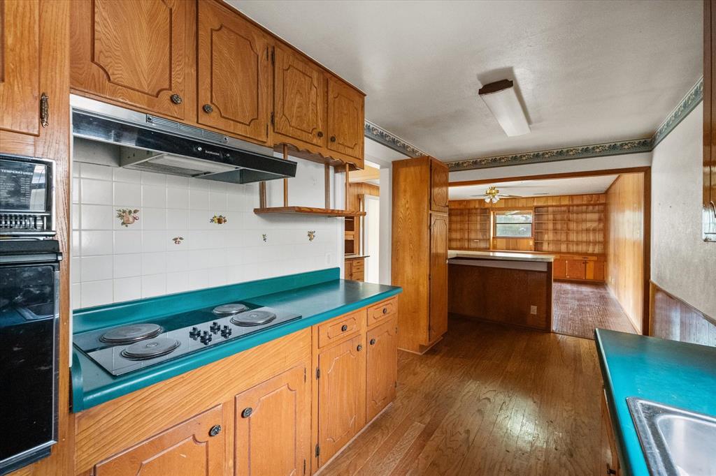 613 Whitener Road Euless, TX 76040 - Photo 19 of 29