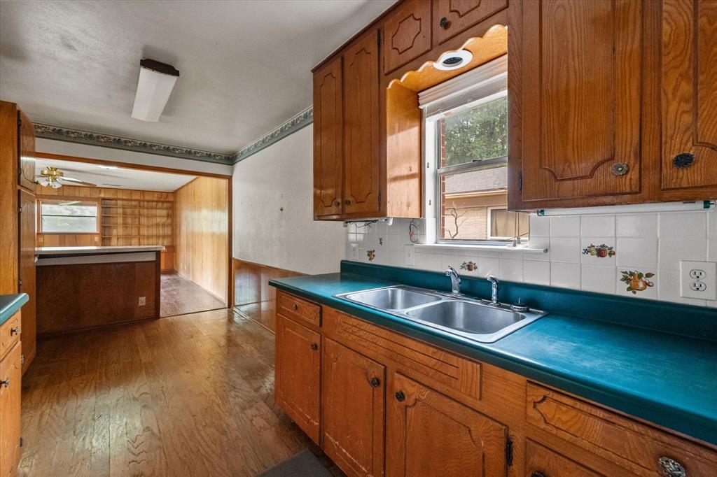 613 Whitener Road Euless, TX 76040 - Photo 20 of 29