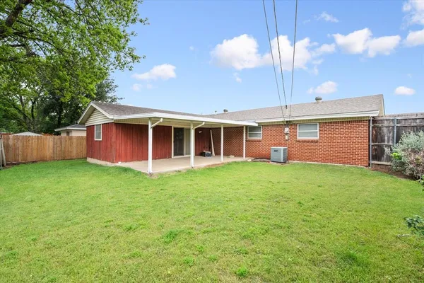 $229,900 | 613 Whitener Road, Euless, TX 76040