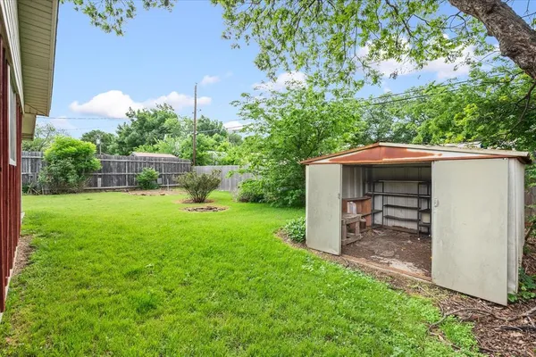 $229,900 | 613 Whitener Road, Euless, TX 76040