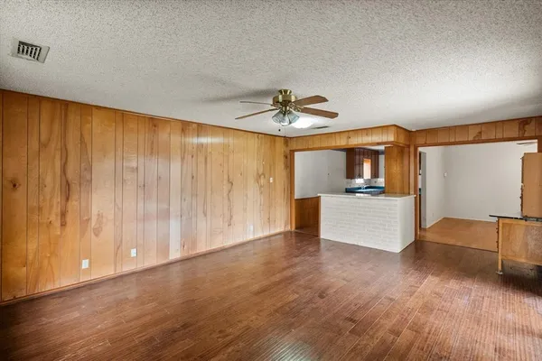 $229,900 | 613 Whitener Road, Euless, TX 76040