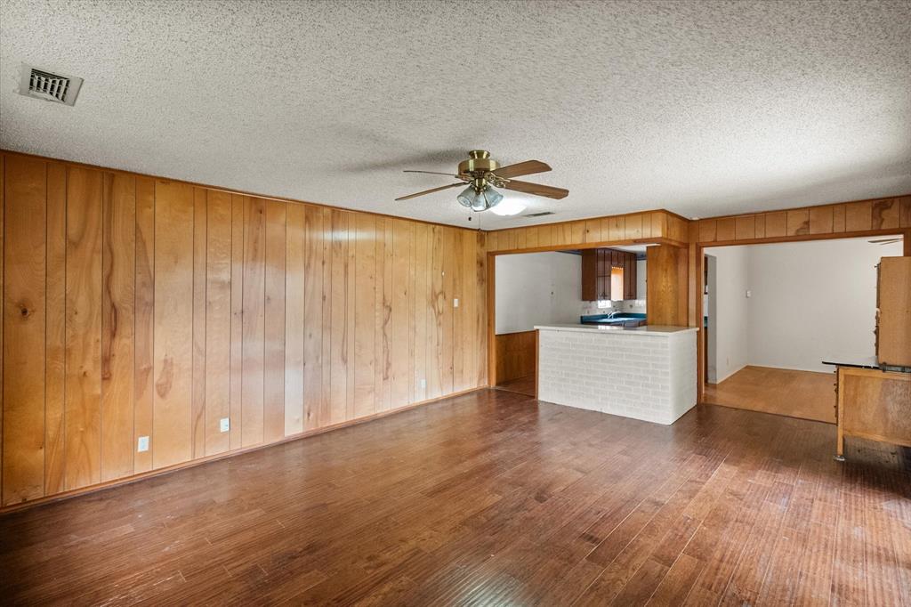 613 Whitener Road Euless, TX 76040 - Photo 9 of 29