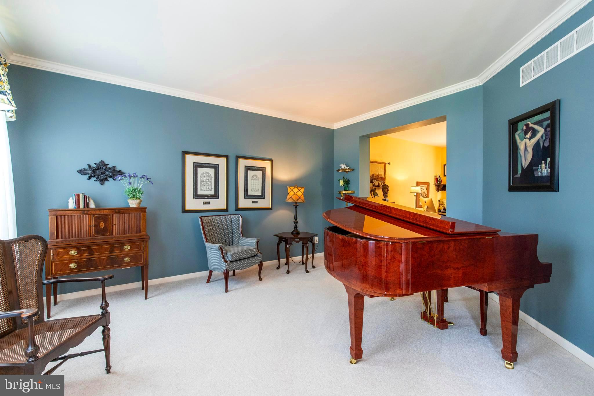 736 Farmhouse Road Mickleton, NJ 08056 - Photo 5 of 38 Living room