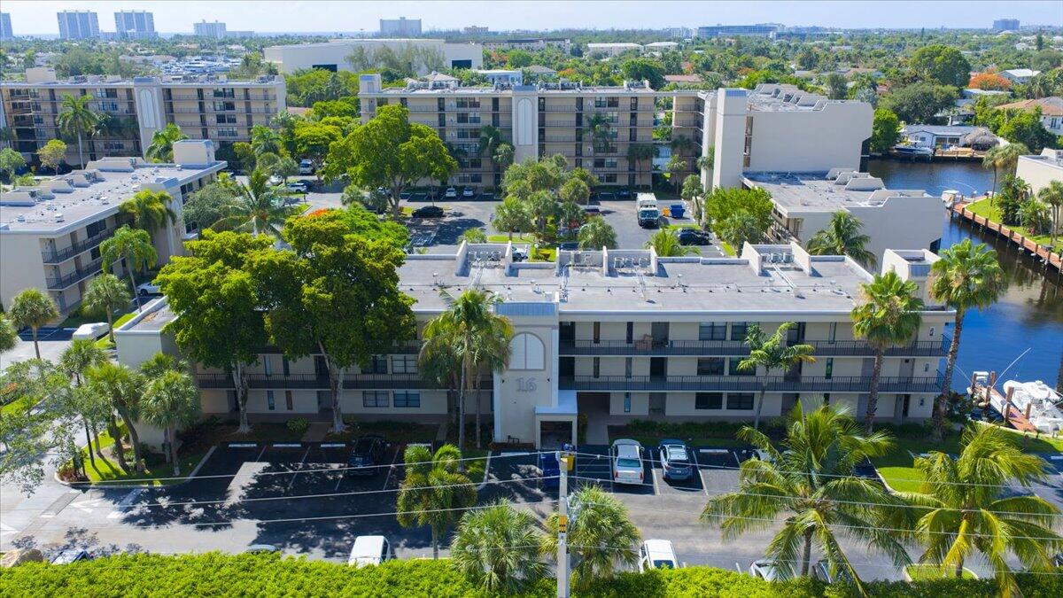 16 Royal Palm Way, Unit 205 Boca Raton, FL 33432 - Photo 37 of 52 34-DJI_20260608222014_0348_D