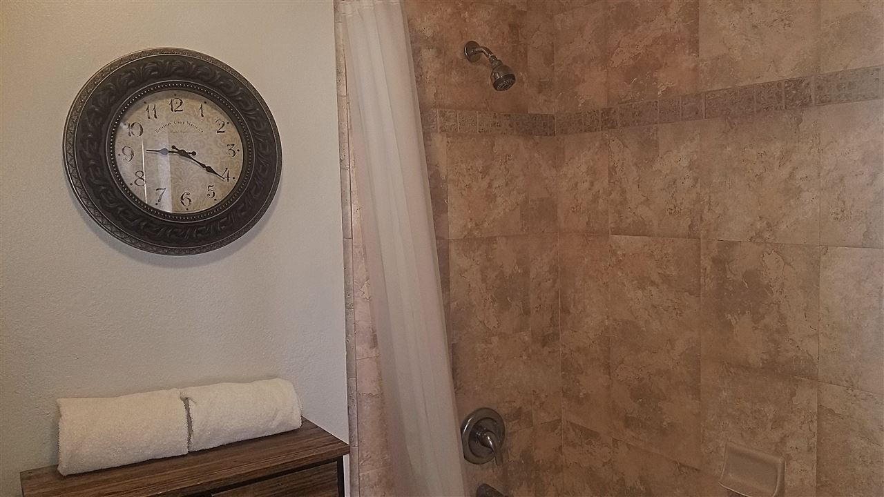 4299 Lower Honoapiilani Road, Unit 134 Lahaina, HI 96761 - Photo 15 of 29 a bathroom with a toilet and a sink