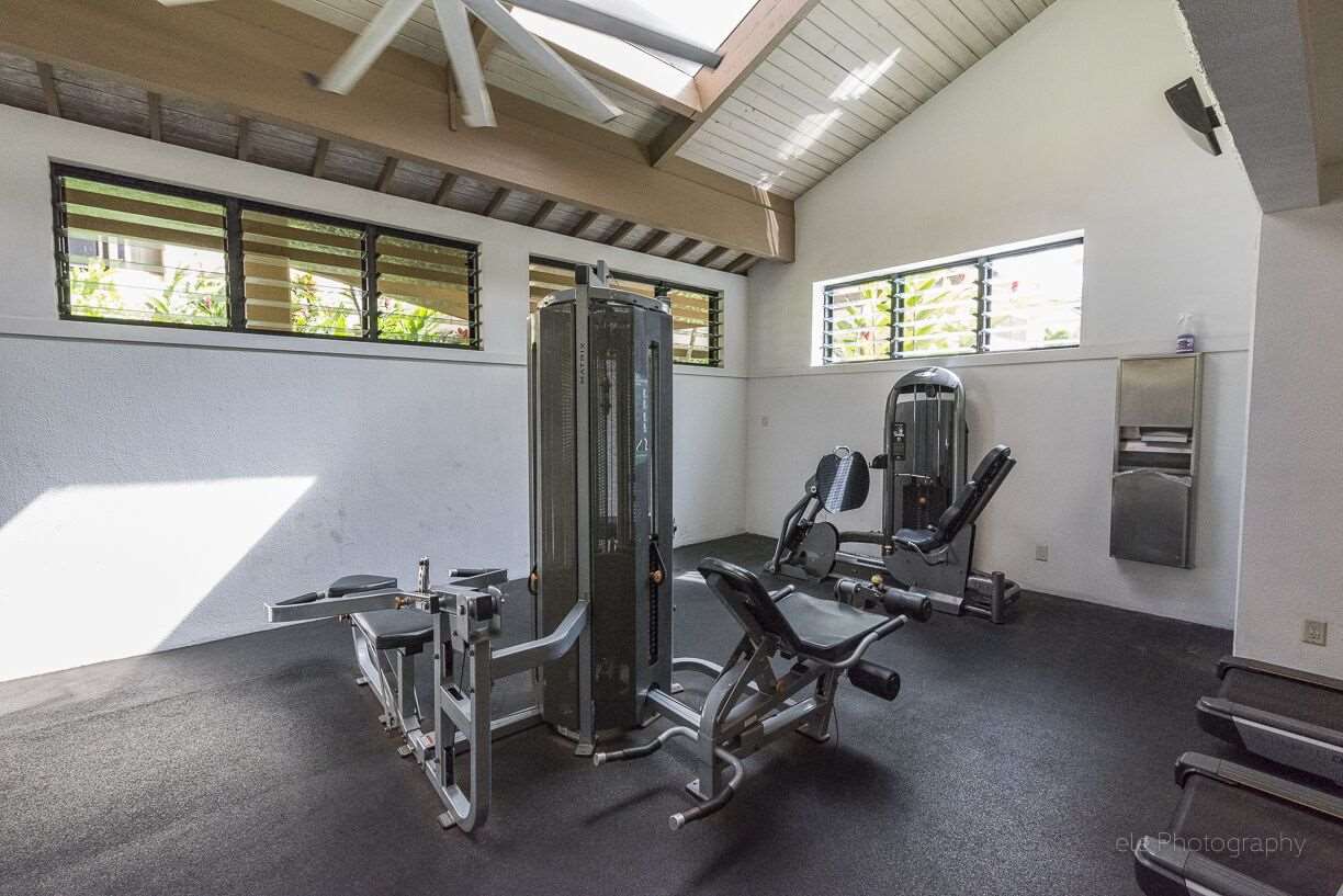 4299 Lower Honoapiilani Road, Unit 134 Lahaina, HI 96761 - Photo 22 of 29 a view of a room with gym equipment