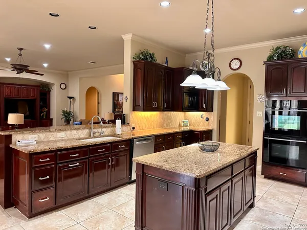 $4,750 | 402 Cameron Circle, San Antonio, TX 78258