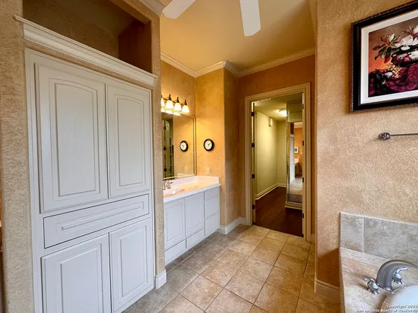 $4,750 | 402 Cameron Circle, San Antonio, TX 78258