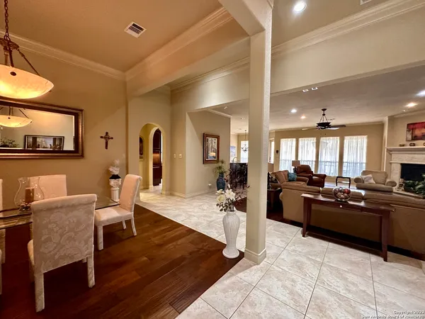 $4,750 | 402 Cameron Circle, San Antonio, TX 78258