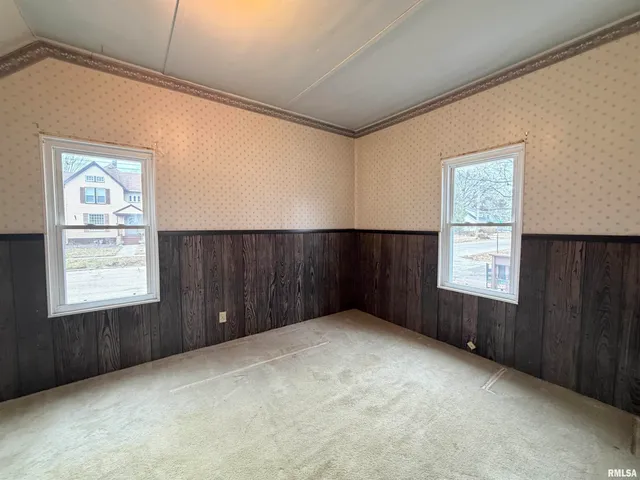 $75,000 | 889 Jefferson Street, Galesburg, IL 61401