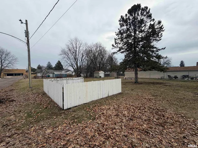 $75,000 | 889 Jefferson Street, Galesburg, IL 61401