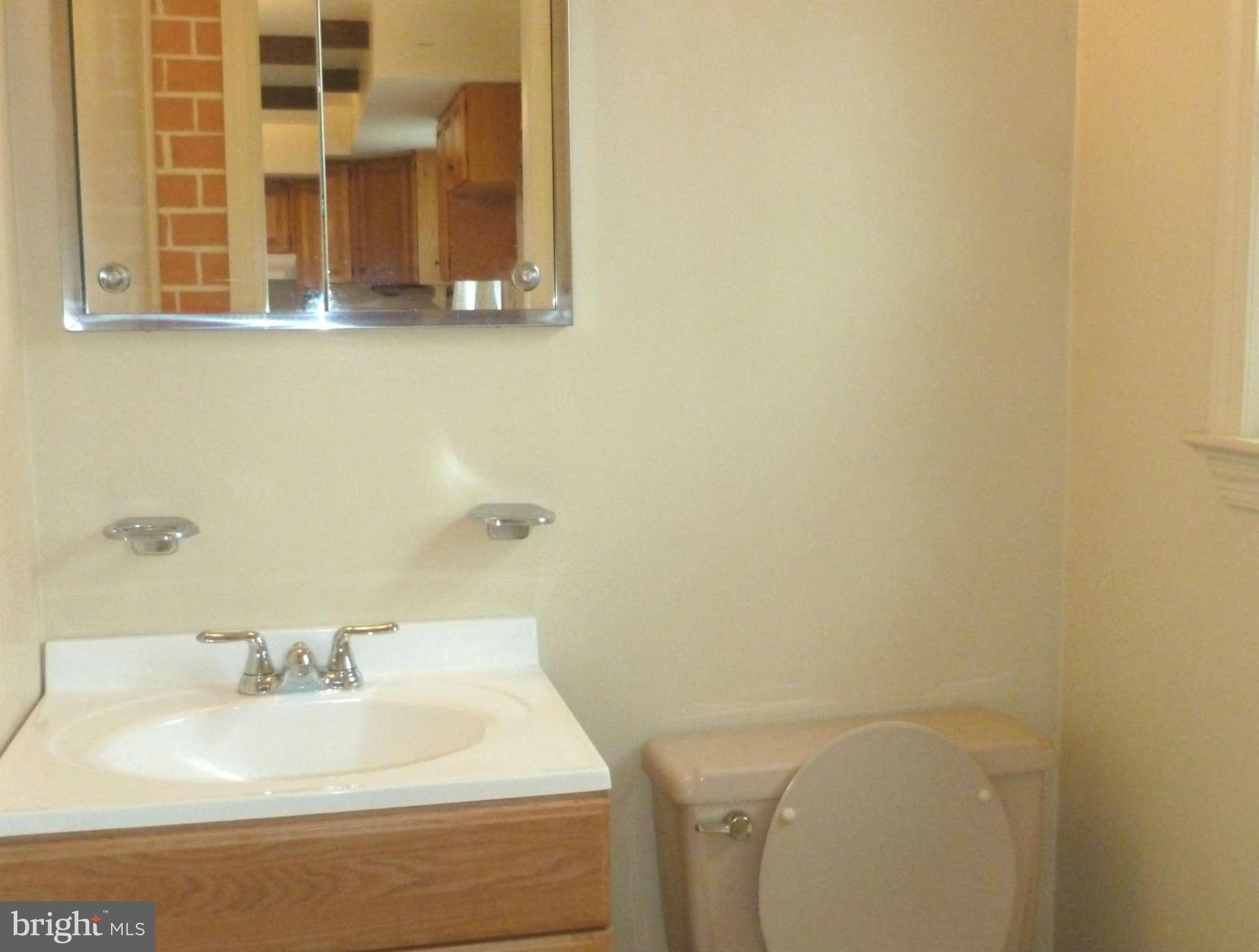 6905 Sydenstricker Road Springfield, VA 22152 - Photo 12 of 25 Main Level Powder Room