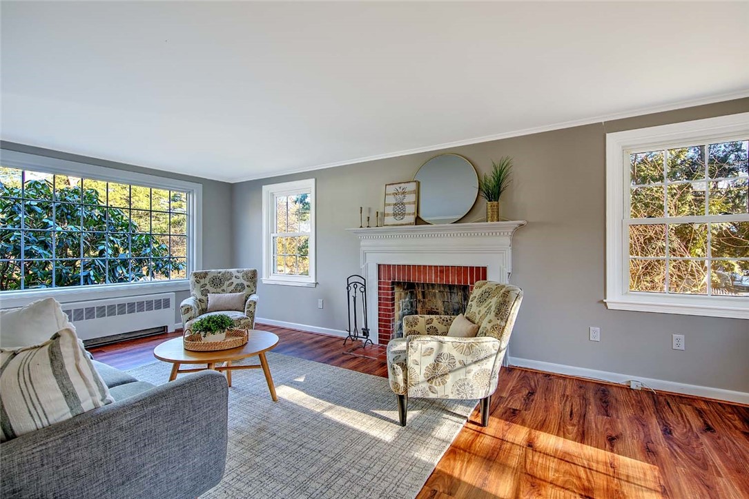 367 New Meadow Road Barrington, RI 02806 - Photo 12 of 37