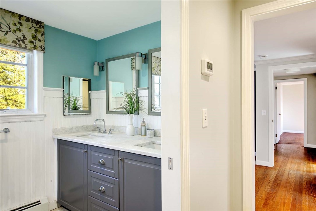 367 New Meadow Road Barrington, RI 02806 - Photo 20 of 37