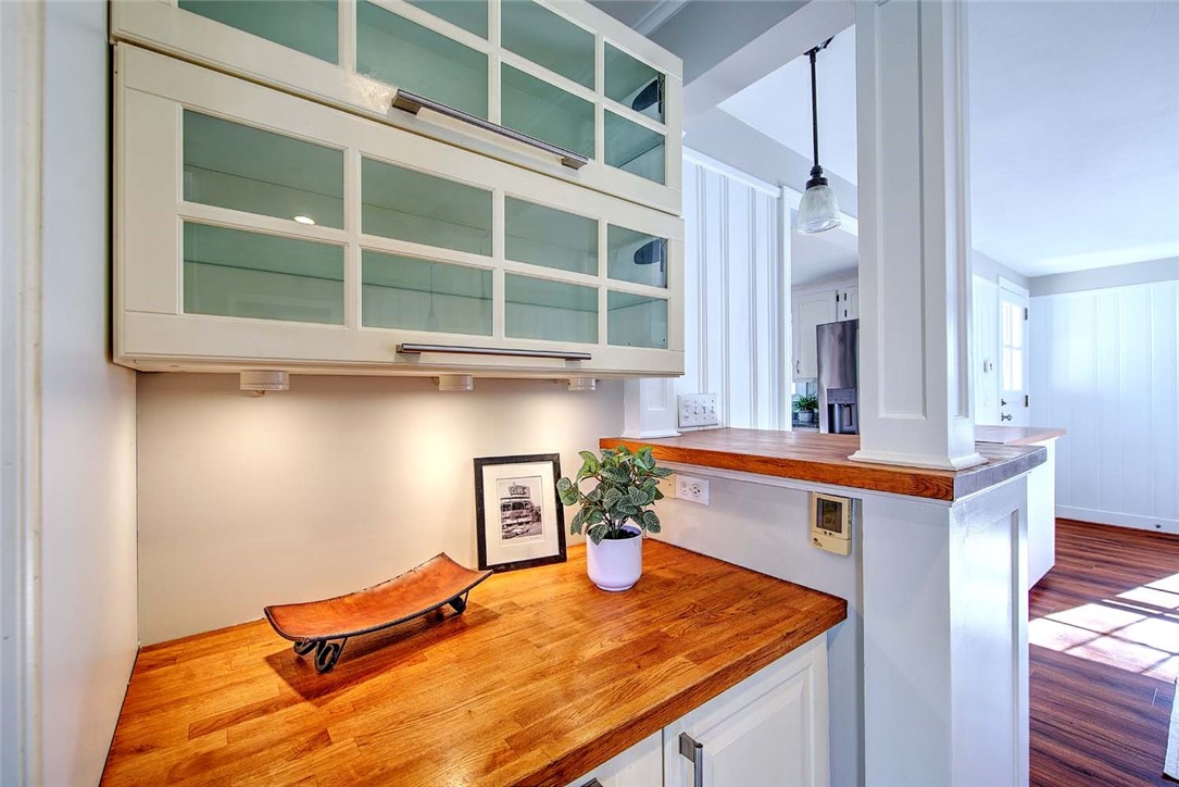 367 New Meadow Road Barrington, RI 02806 - Photo 5 of 37