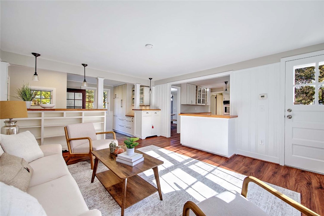 367 New Meadow Road Barrington, RI 02806 - Photo 7 of 37