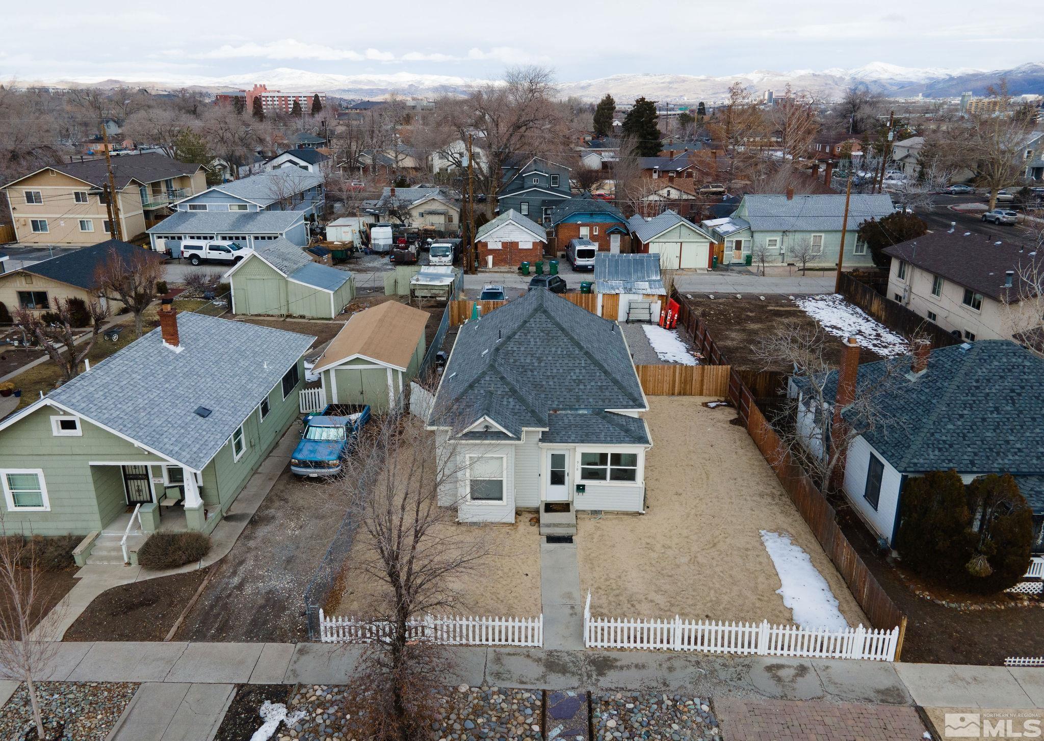 918 Washington Street Reno, NV 89503 - Photo 25 of 34 a view of a city