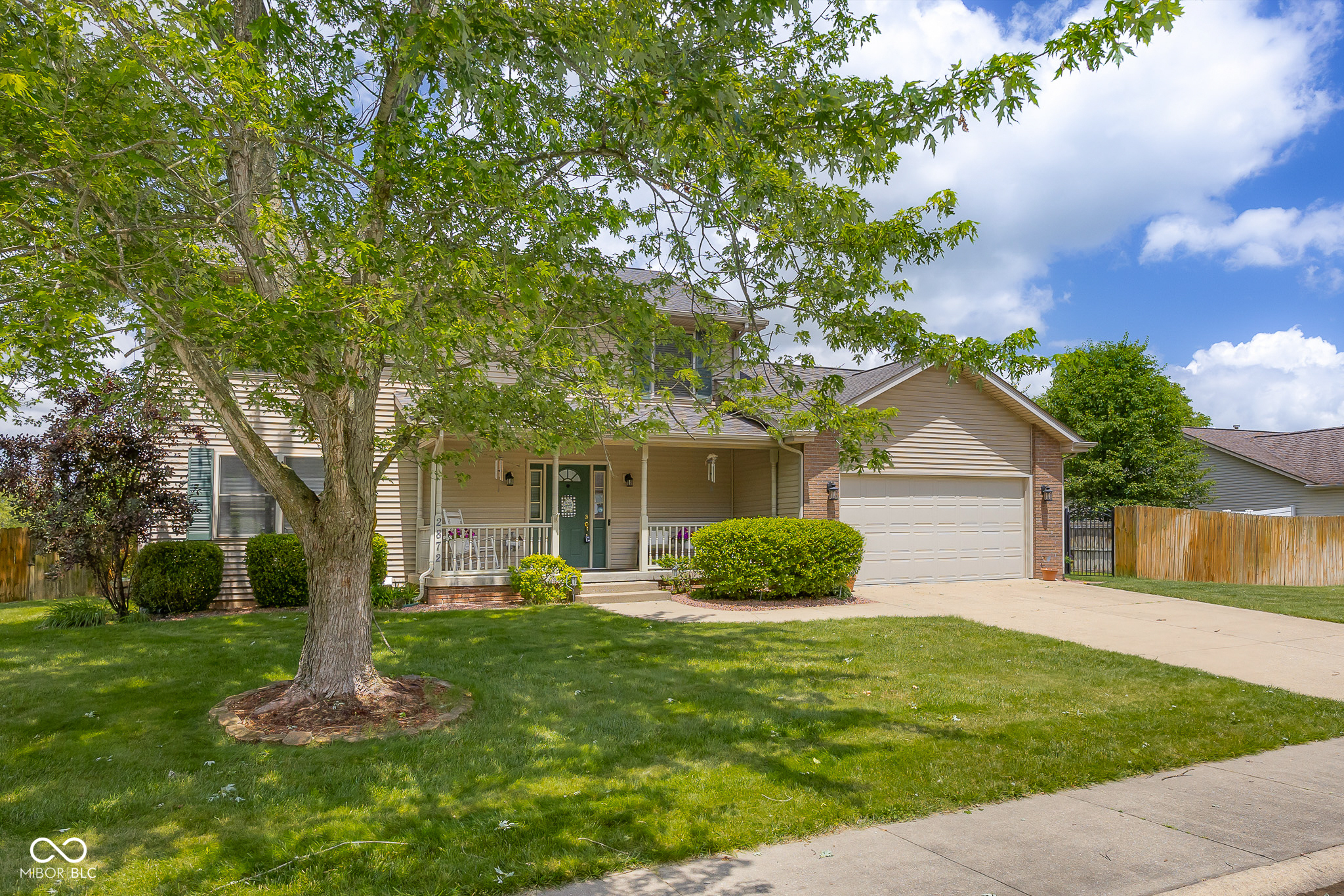 2872 Prairie Stream Way Columbus, IN 47203 - Photo 3 of 60 Gallery Image 3