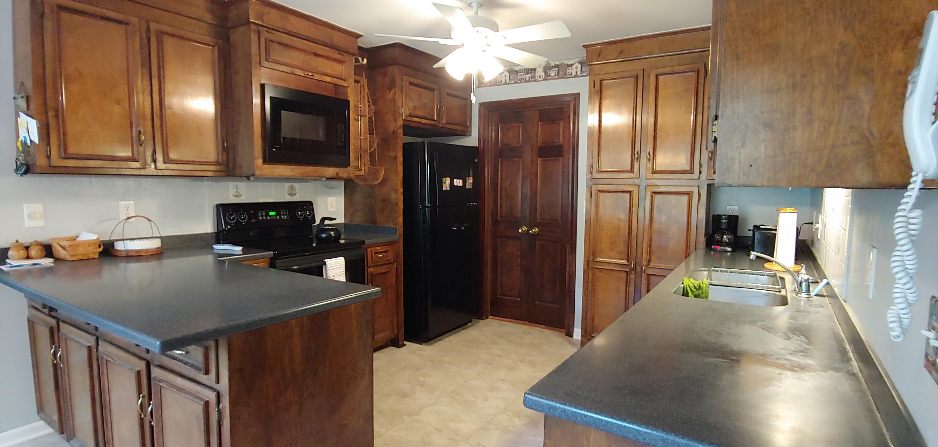 10 Battlesea Road Charleston, SC 29407 - Photo 6 of 23 Kitchen