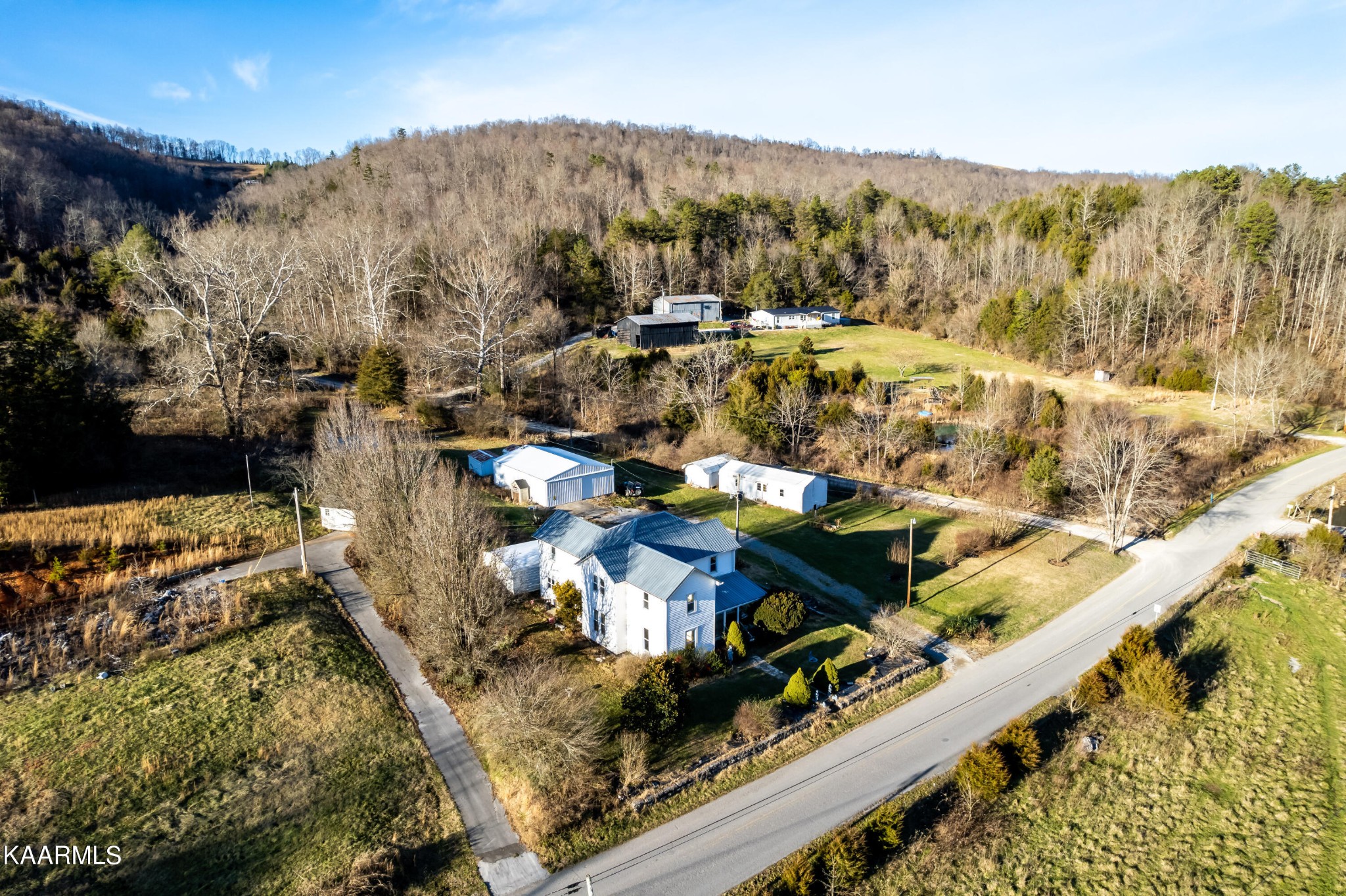 2377 Little Sycamore Road Tazewell, TN 37879 - Photo 16 of 52 Gallery Image 16