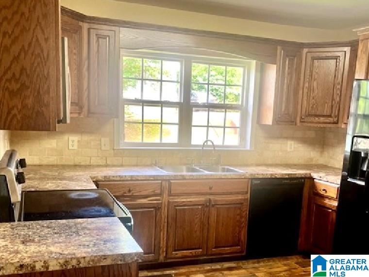 445 Oak Street Bessemer, AL 35022 - Photo 4 of 10