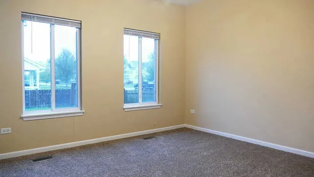 $239,900 | 306 Waubonsee Drive, Plano, IL 60545