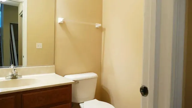 $239,900 | 306 Waubonsee Drive, Plano, IL 60545