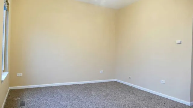 $239,900 | 306 Waubonsee Drive, Plano, IL 60545