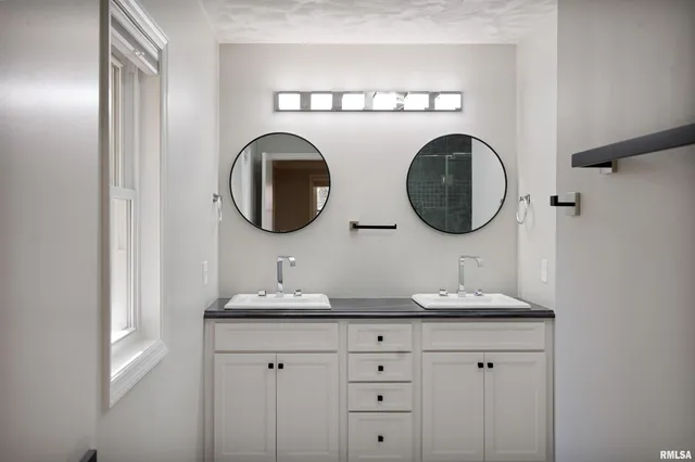 $389,000 | 12 Timber Lane, Geneseo, IL 61254