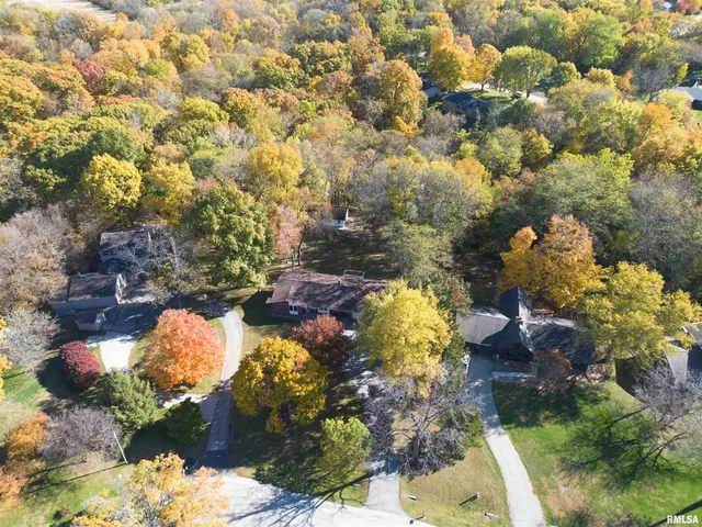 $389,000 | 12 Timber Lane, Geneseo, IL 61254