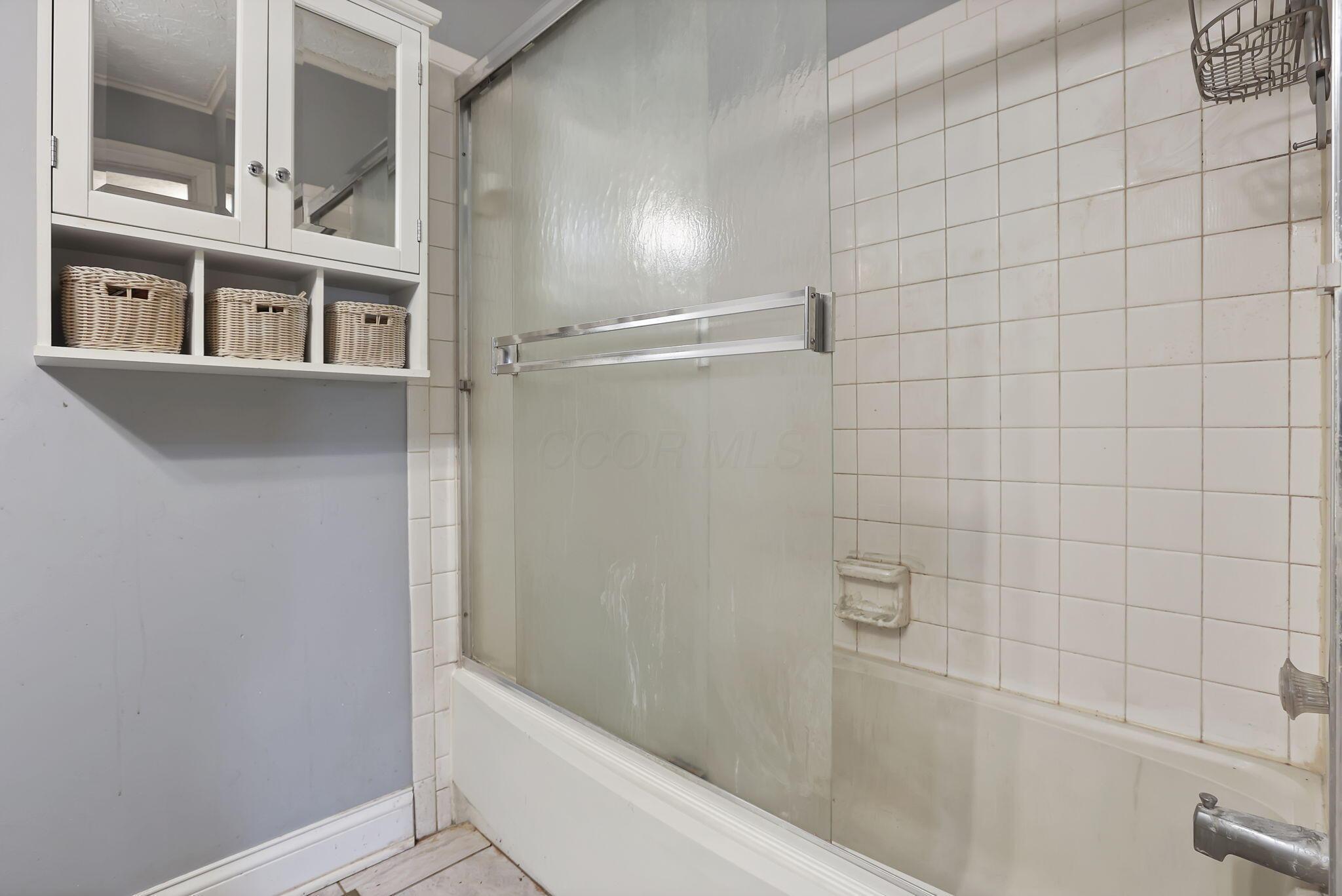 3118 Walden Ravines Columbus, OH 43221 - Photo 28 of 56 35-web-or-mls-G02A0608