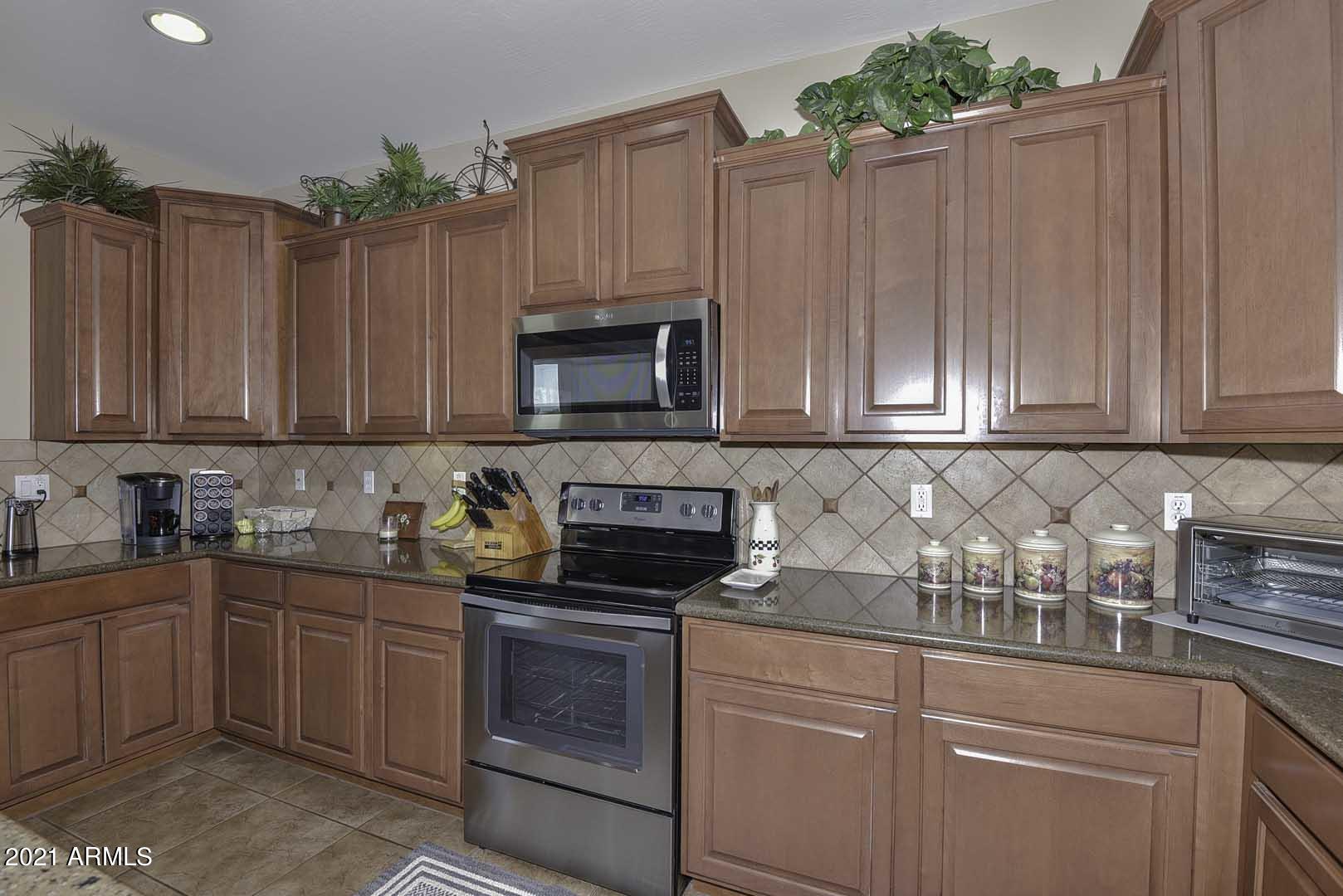 15129 West Redfield Road Surprise, AZ 85379 - Photo 10 of 45 Kitchen-Range